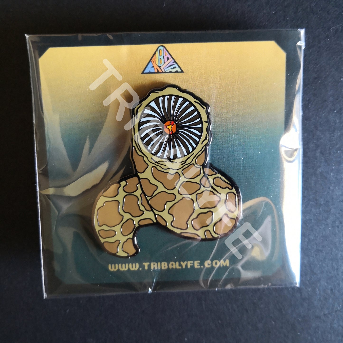 Dune The Great Sandworm: Shai-Hulud Plushie & Hard Enamel Pin Gift Bundle